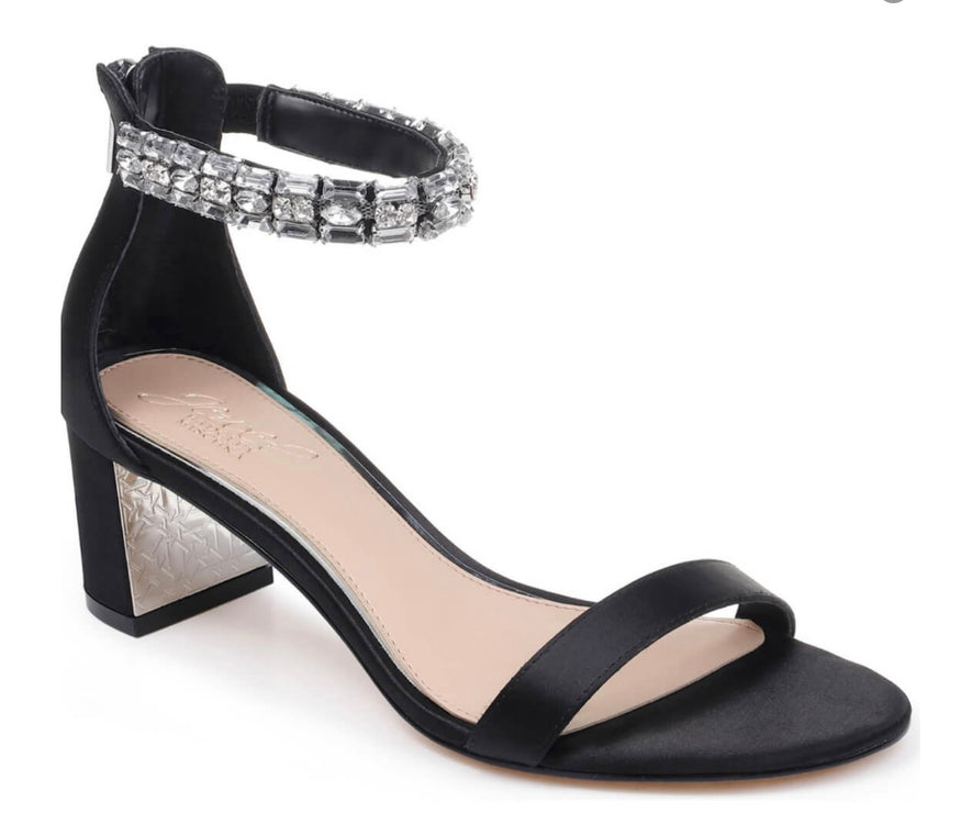 https://www.sweetyhigh.com/read/cute-black-heels-under-100-020520